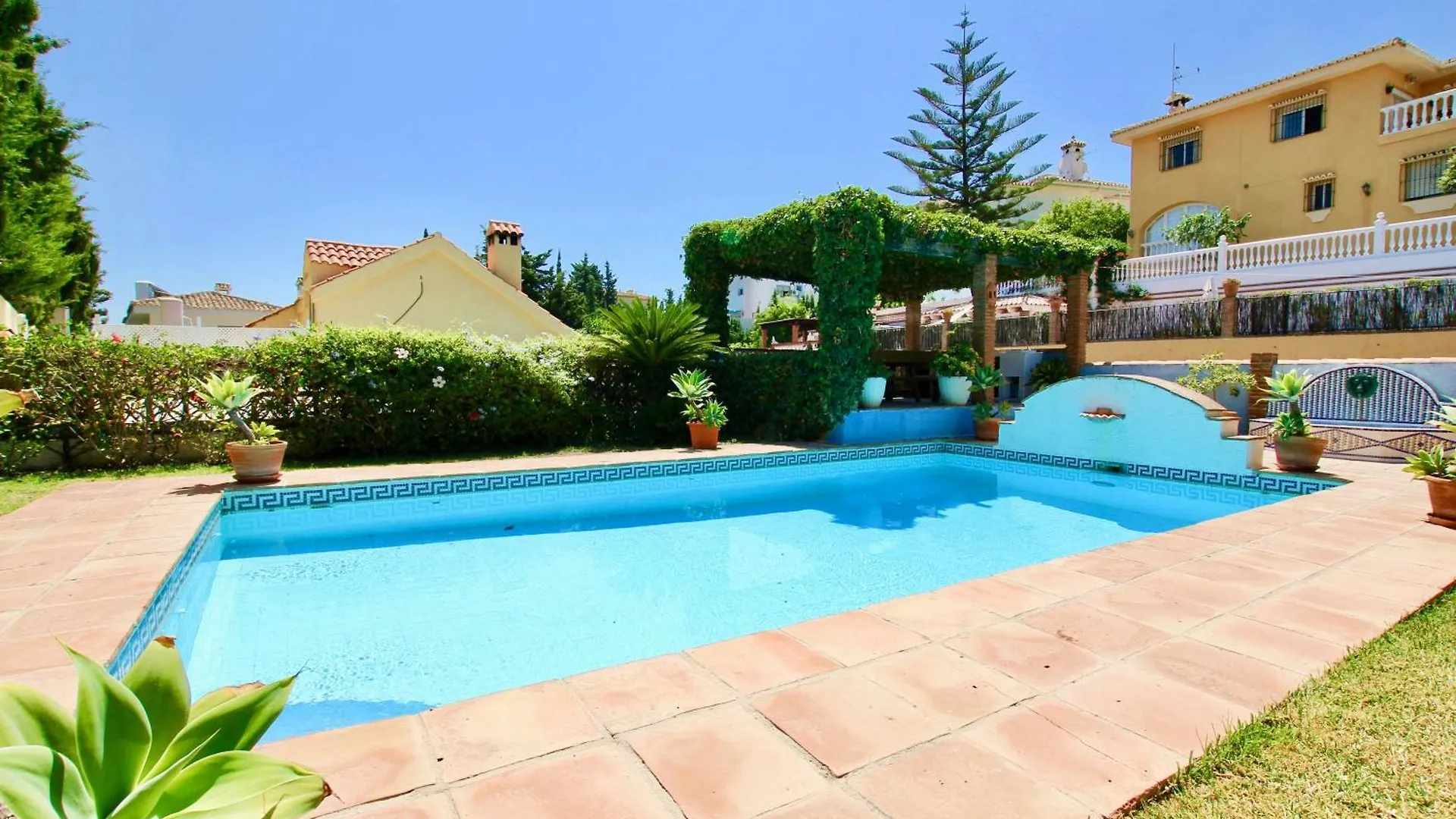 בנאלמדנה Private Pool Villa With Sea Views Near The Beach By Costarentals - Ref 249 0*,